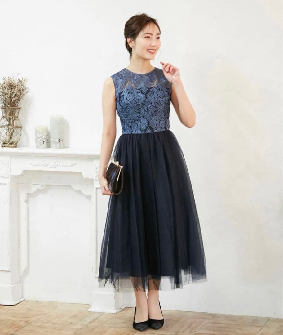 AIMER エメ オーナメント刺繍レースドレス 結婚式 ワンピース