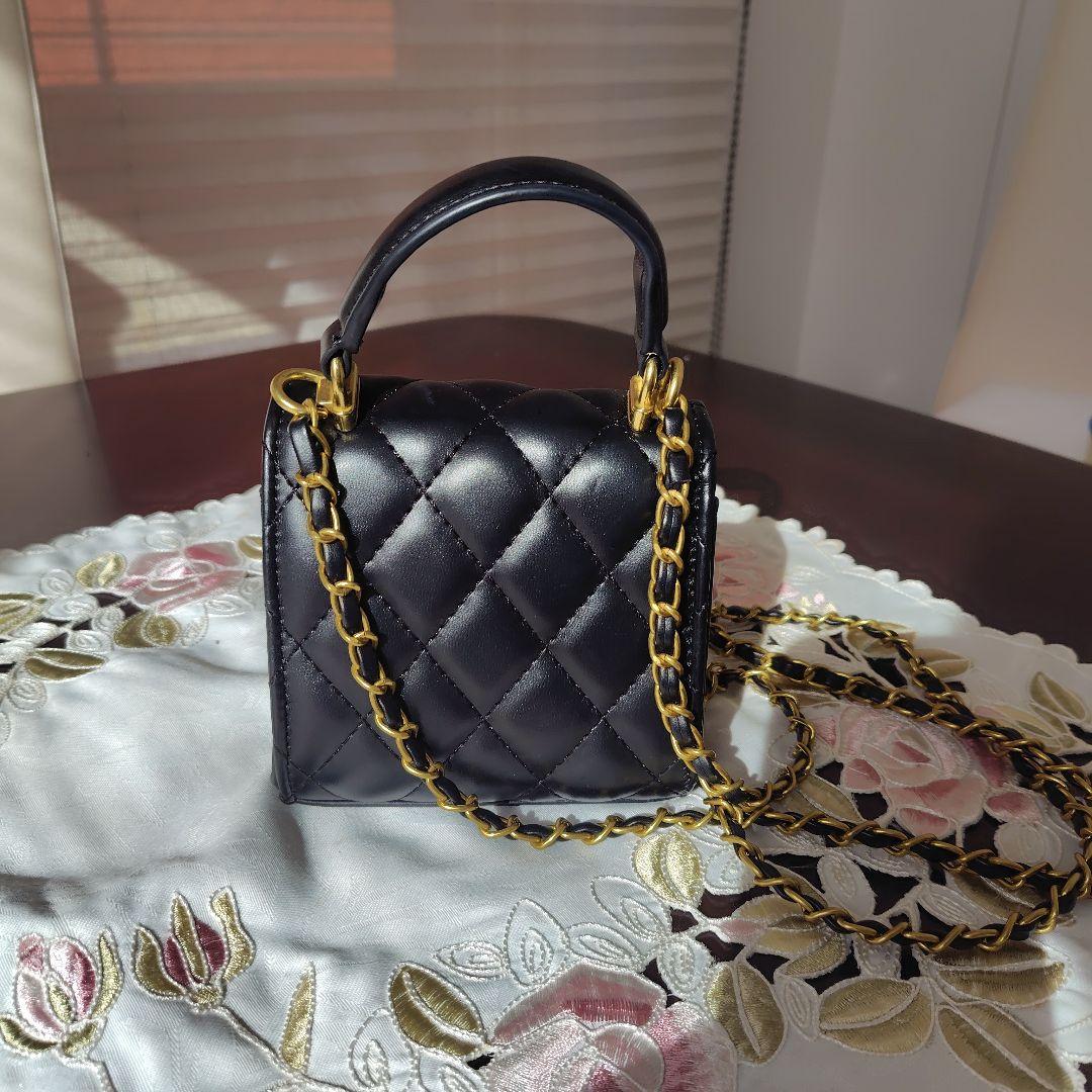 CHANEL ノベルティーミニショルダーバッグ