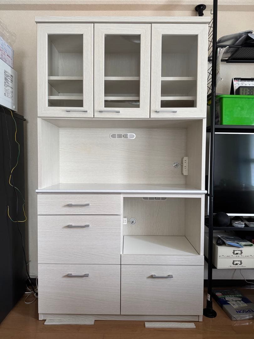 食器棚　高さ1.800幅1.000奥行390