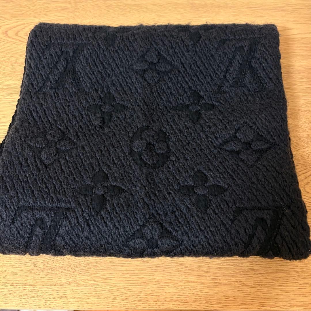 LOUIS VUITTON ロゴマニア　マフラー