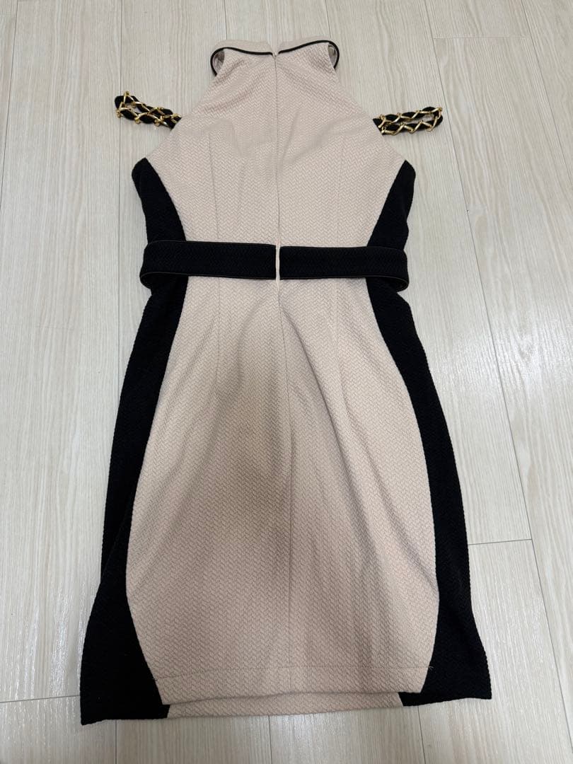 an タイトドレス M ベージュ・黒