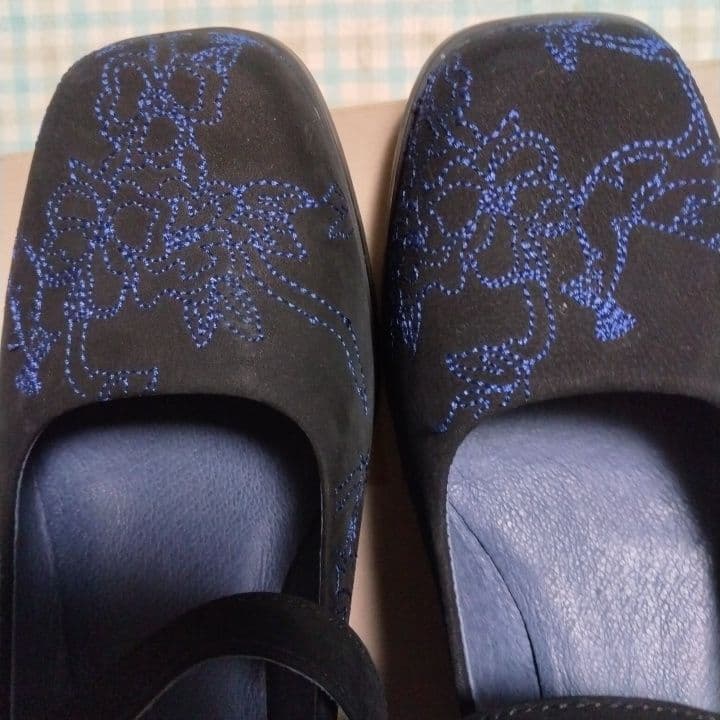 CAMPER・刺繍ストラップシューズ・サイズ37・ヒール約4㎝