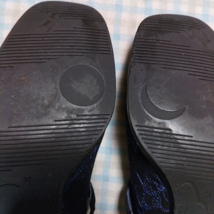 CAMPER・刺繍ストラップシューズ・サイズ37・ヒール約4㎝