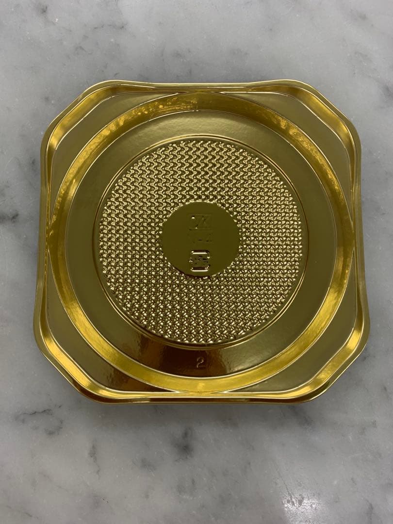 ホールケーキ用　ゴールドトレー各種