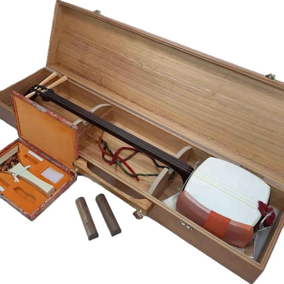 高級綾杉胴　中棹地唄三味線　2本溝　天然皮　正寸　木製ケース付き