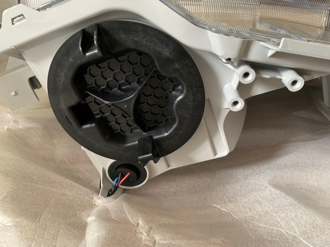 ハイエース ダークプライムII ヘッドライト