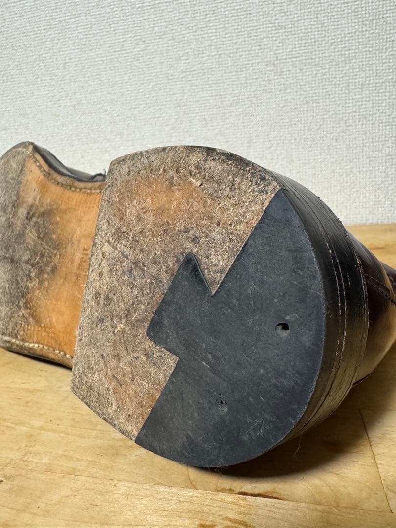 Alden バーガンディ レザー チャッカブーツ