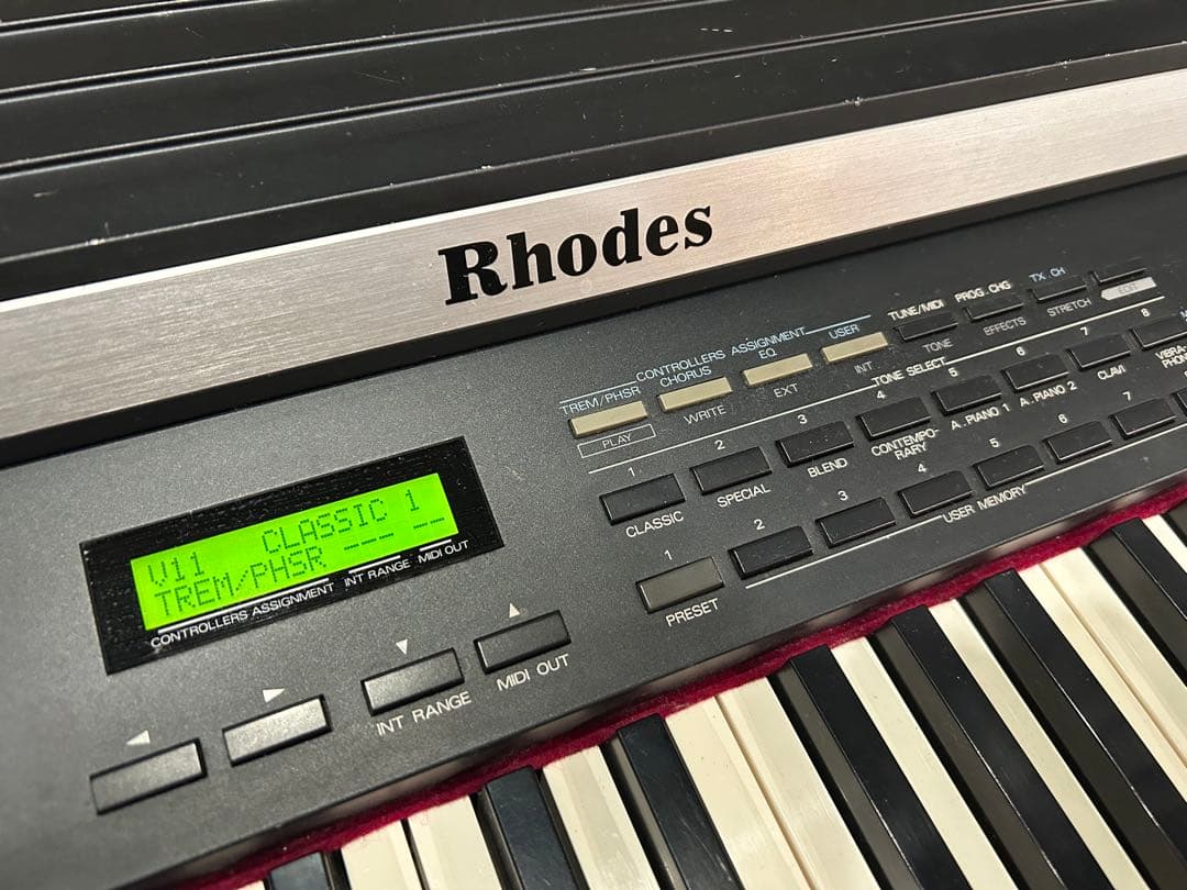 Roland Rhodes MK-80 ステージ ピアノ ハードケース