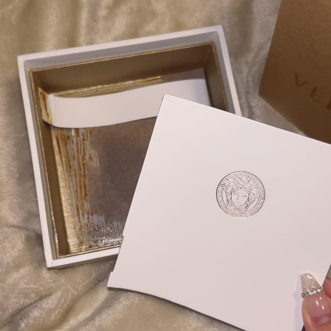 VERSACE ヴェルサーチ　ヴァニティ　バニティ 腕時計　ホワイト シルバー