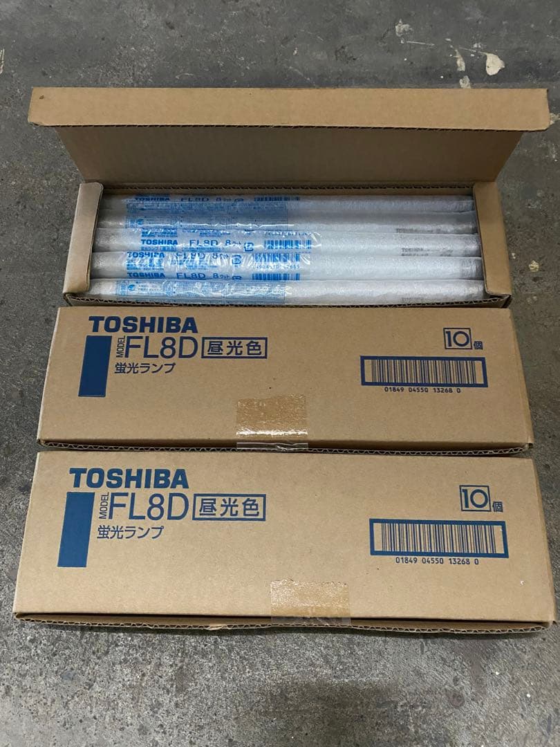 【新品未使用品】TOSHIBA 蛍光ランプF8D 昼光色　30本セット 8ワット