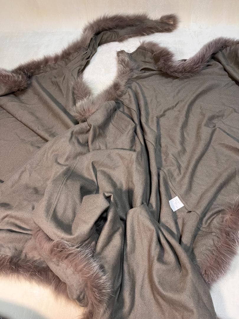 は*な様 ファー付ケープ ポンチョ カシミヤ ミンク アンゴラ カーキブラウン