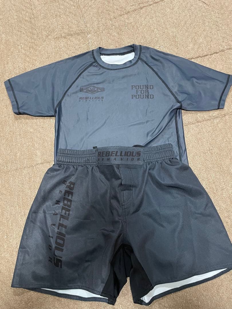REBELLIOUS BEHAVIOR トレーニングウェア セット