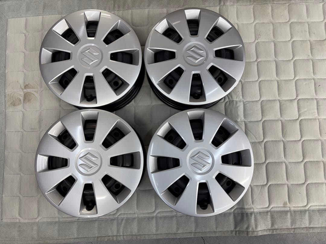 エリンギ　スズキエブリーバン純正ホイールカバーとスチールホイールセット