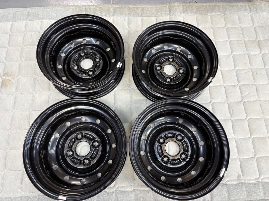 エリンギ　スズキエブリーバン純正ホイールカバーとスチールホイールセット