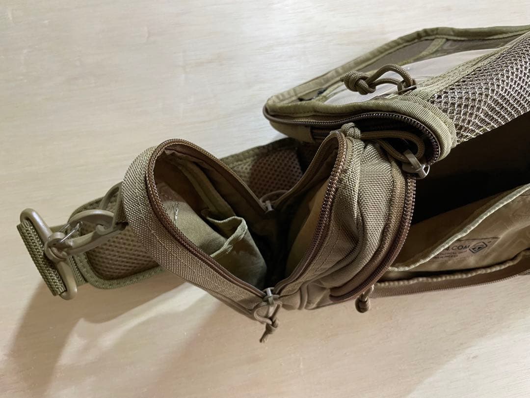 Hazard 4 Reveille ショルダーストラップ付き