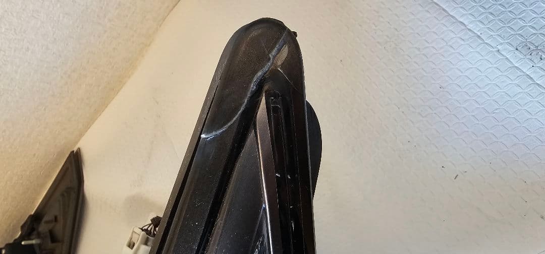 トヨタサイ2014年、 ヘッドライト 左