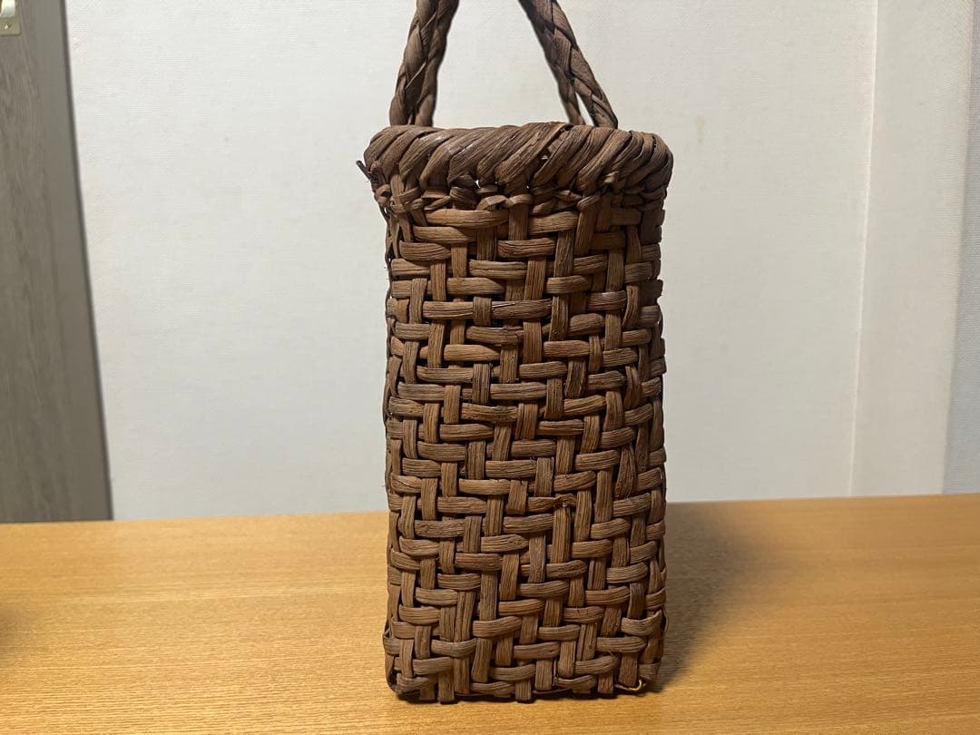 山葡萄　網代編み　かごバッグ　天然素材