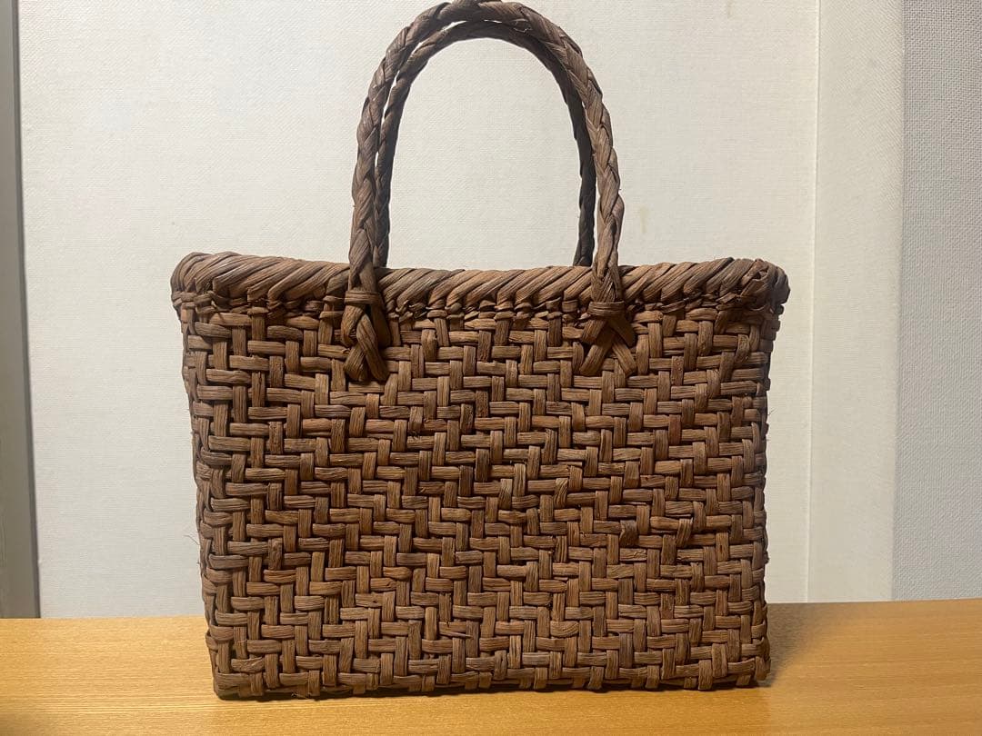山葡萄　網代編み　かごバッグ　天然素材