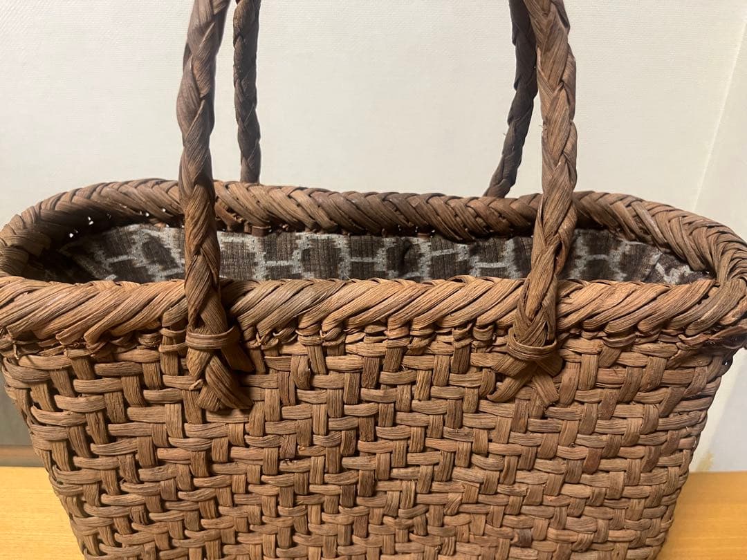山葡萄　網代編み　かごバッグ　天然素材