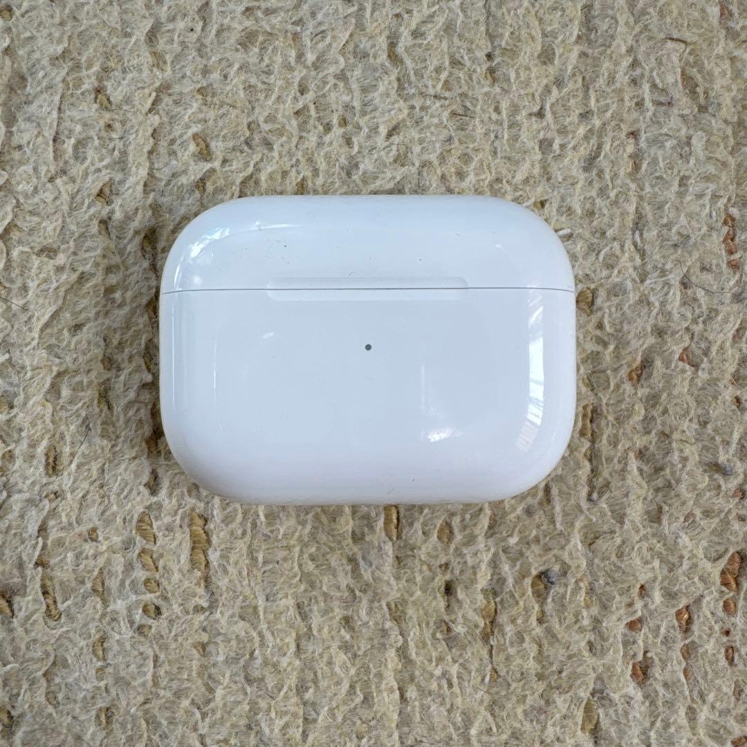Apple AirPods Pro (第2世代・Lightningコネクタ)