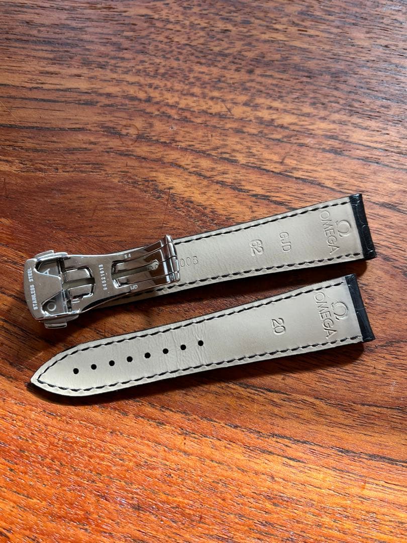オメガ純正　ブラックアリゲーターベルト&フォールディングバックルラグ幅20mm