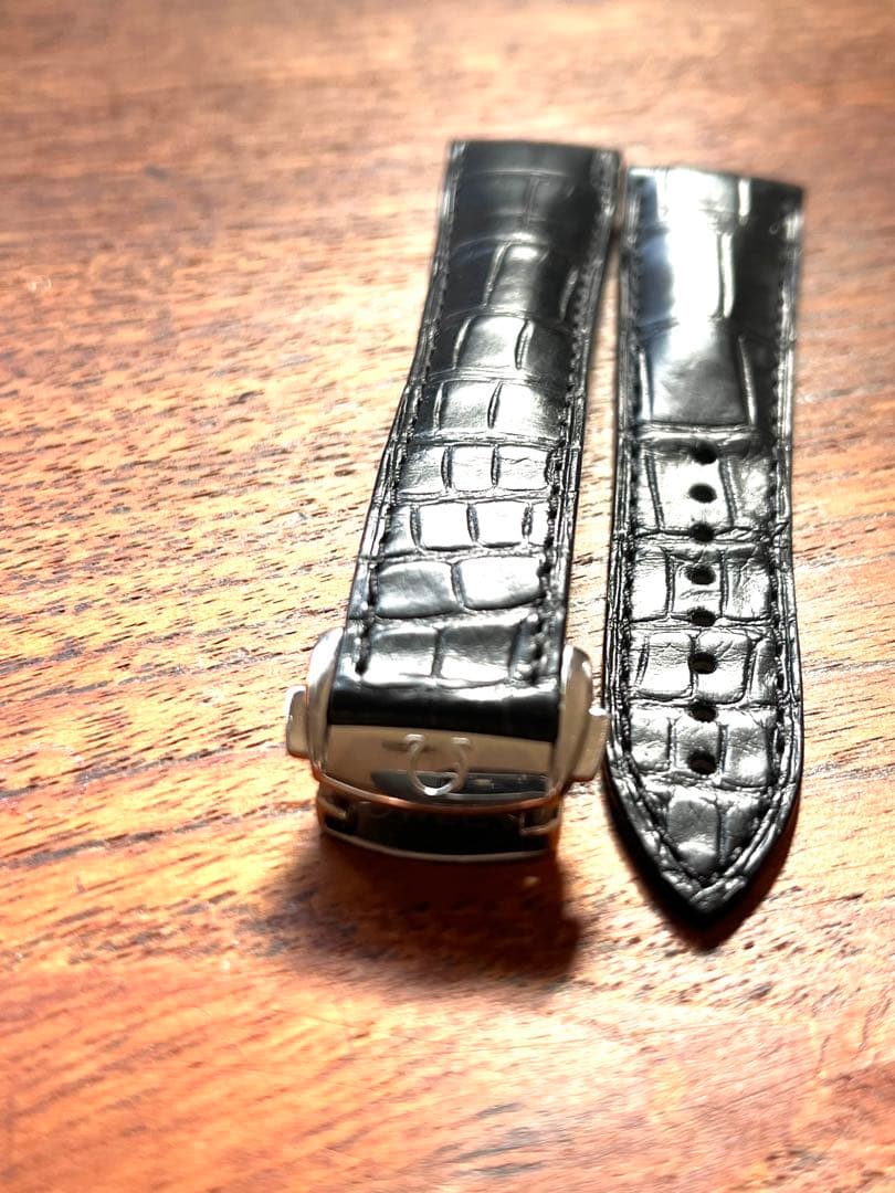 オメガ純正　ブラックアリゲーターベルト&フォールディングバックルラグ幅20mm
