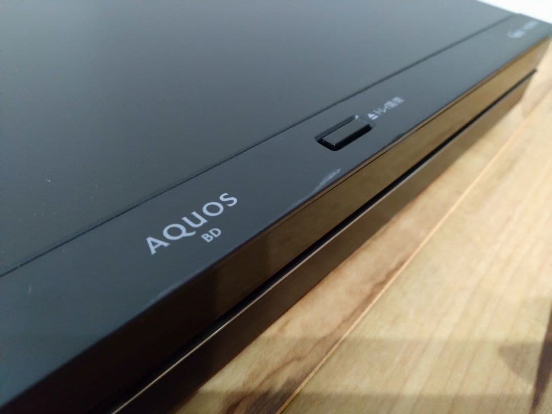 SHARP BDレコーダー BD-NT1200【1TB ３番組同時録画】