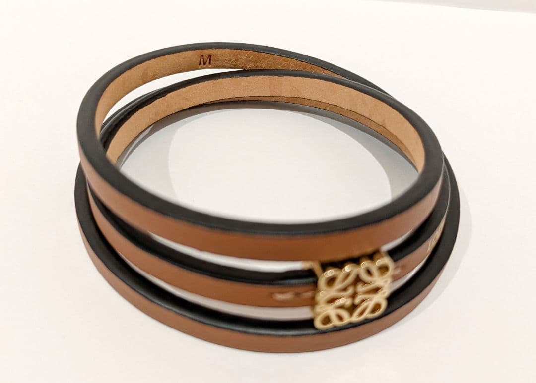 ロエベ ツイストバングル カーフ タン Mサイズ ブレスレット LOEWE