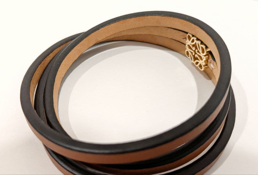 ロエベ ツイストバングル カーフ タン Mサイズ ブレスレット LOEWE