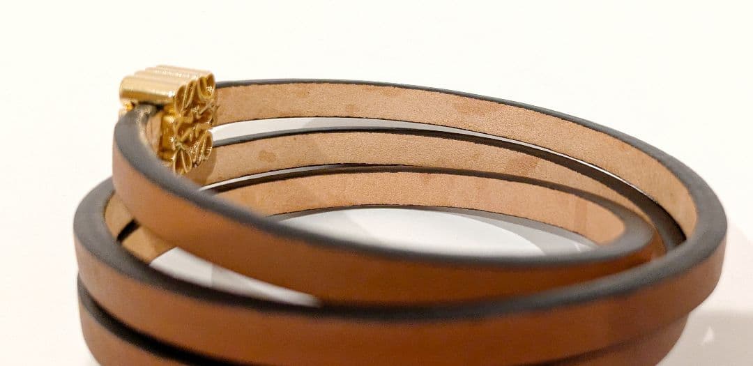 ロエベ ツイストバングル カーフ タン Mサイズ ブレスレット LOEWE