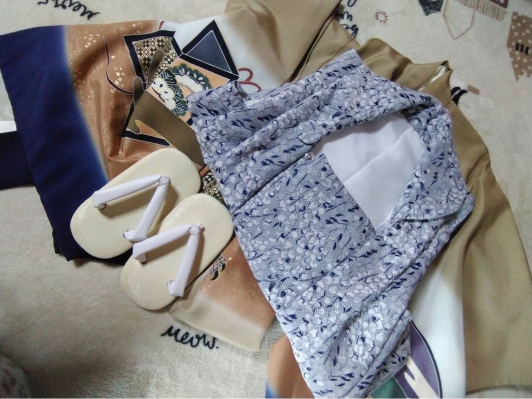 ららイチです。男の子用・3歳向け・正絹・お被覆とお着物のセット