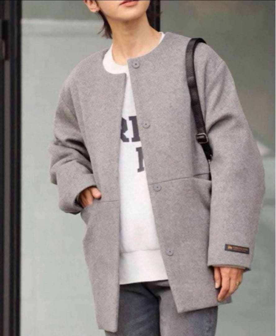 美品ジャーナルスタンダードレリューム　スーパーファインビーバークルーネックコート