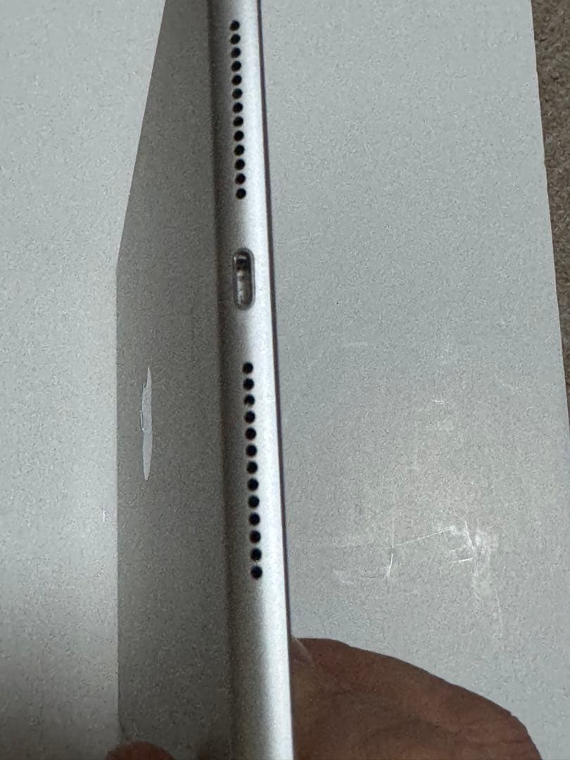 Apple iPad 第8世代 128GB シルバー / Wi-Fiモデル