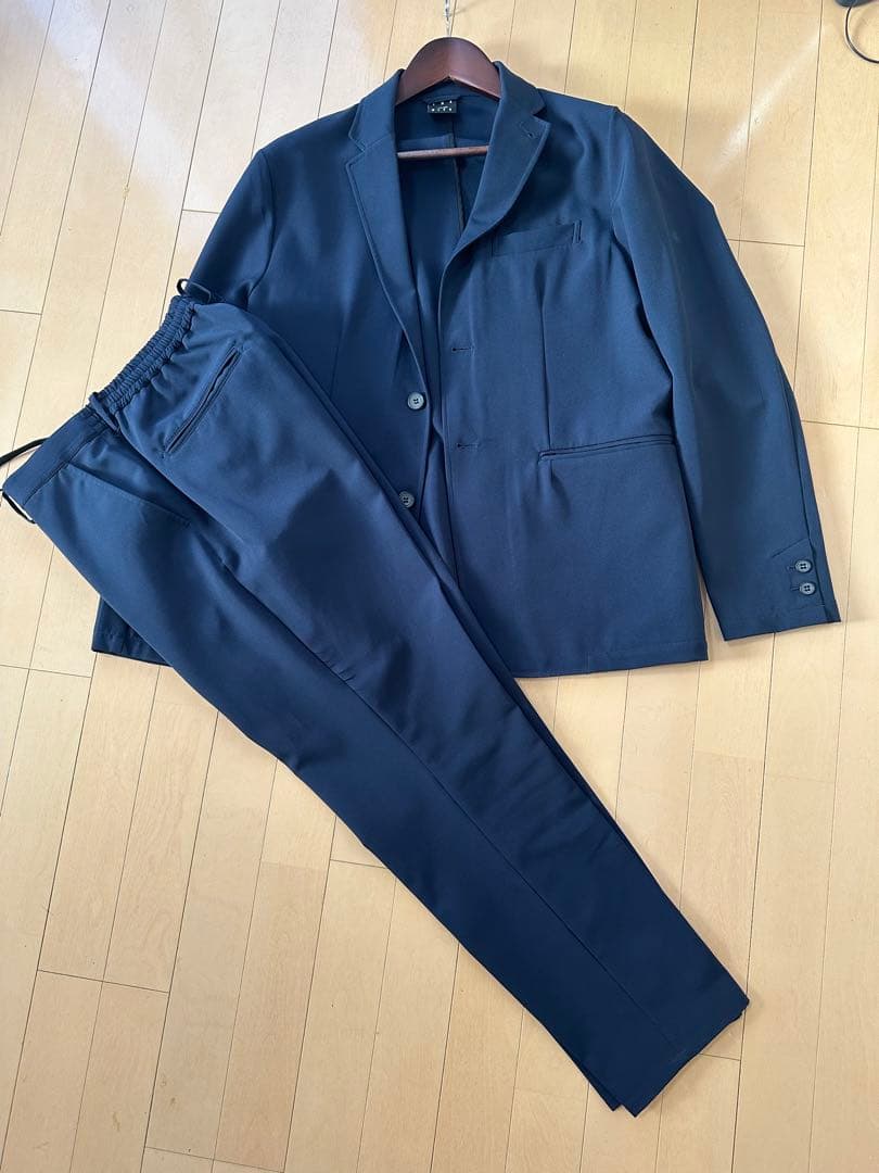 【見切り価格】New Balance CITY ネイビー スーツセット