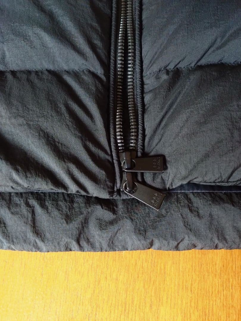 【美品】TATRASタトラスフード付きダウンベスト　ブラック　サイズ1