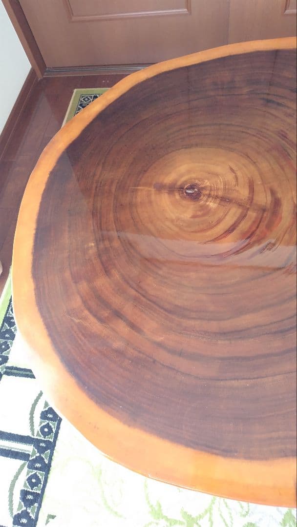 年輪テーブル 一枚板 座卓 ローテーブル サイズ117x107cm　高さ35cm
