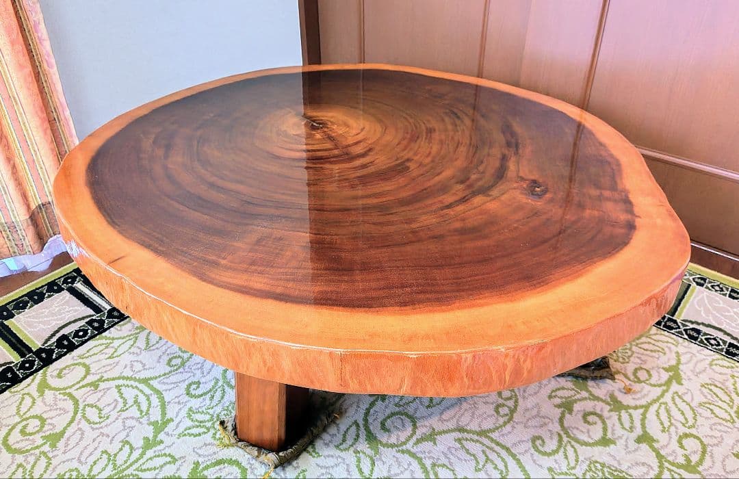年輪テーブル 一枚板 座卓 ローテーブル サイズ117x107cm　高さ35cm