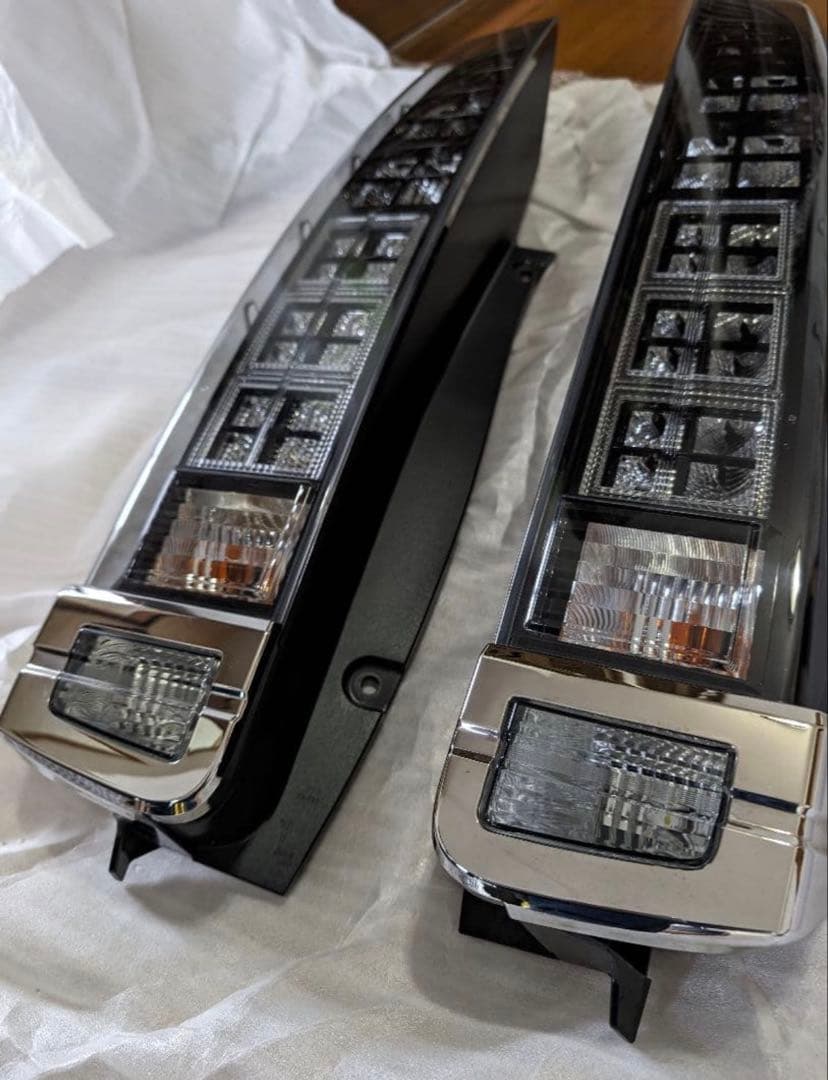 ヴォクシー80G'sのテールランプ