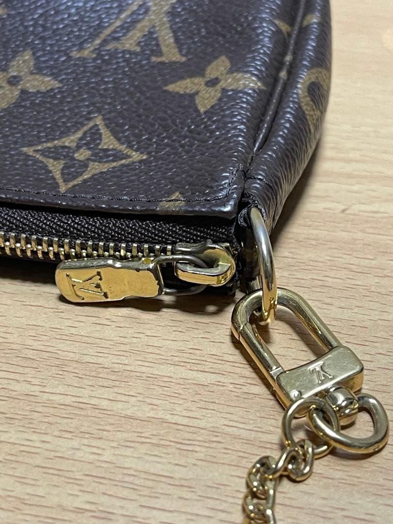 ルイヴィトン アクセソワールミニポシェット アクセサリーポーチ