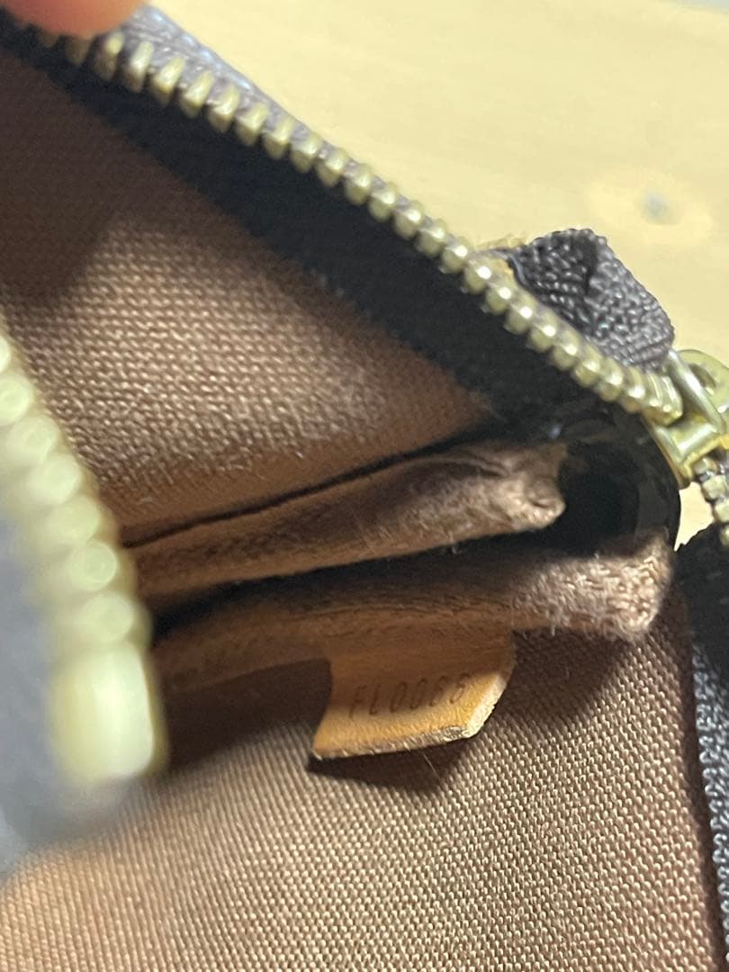 ルイヴィトン アクセソワールミニポシェット アクセサリーポーチ