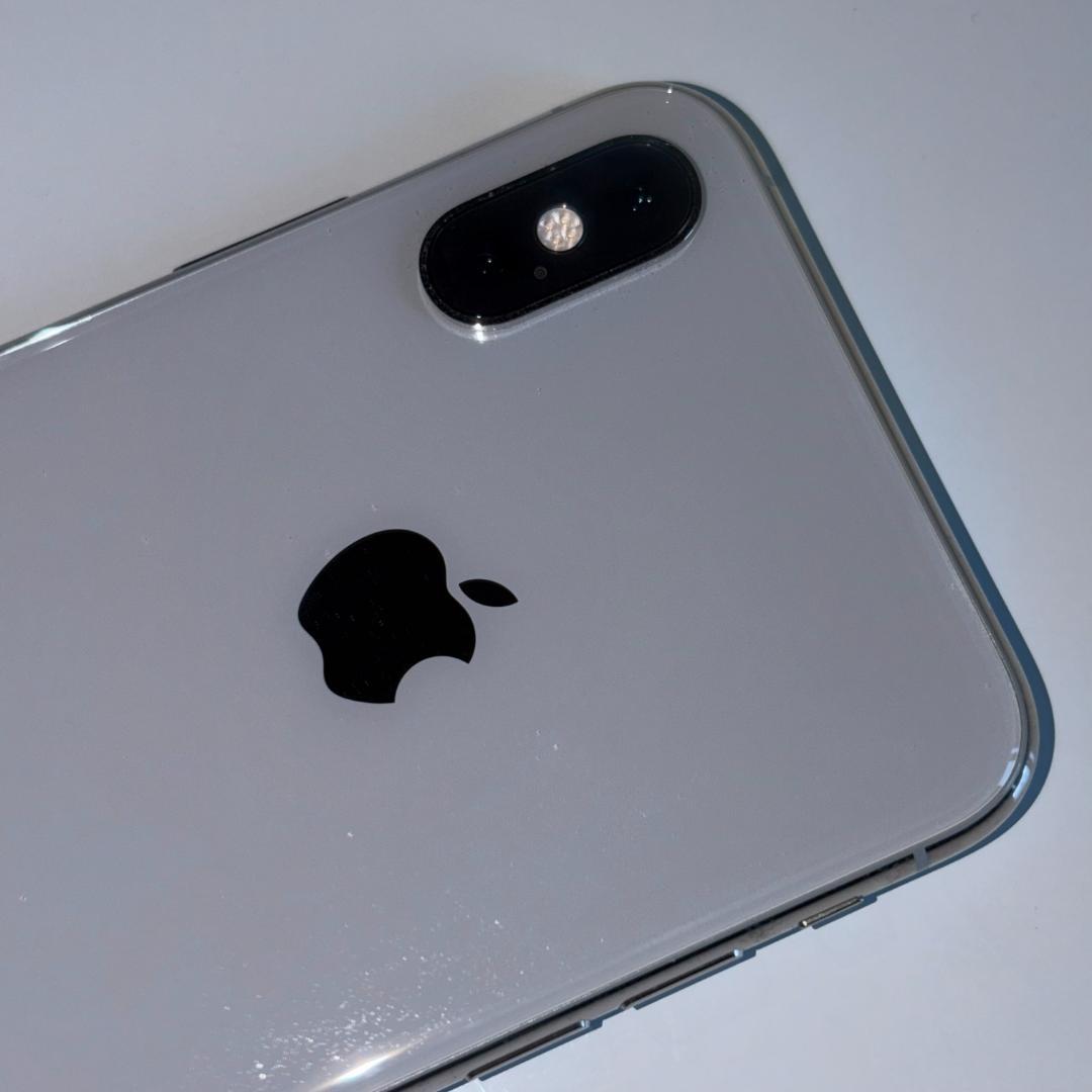 iPhone Xs 64GB シルバー SIMロック解除済み