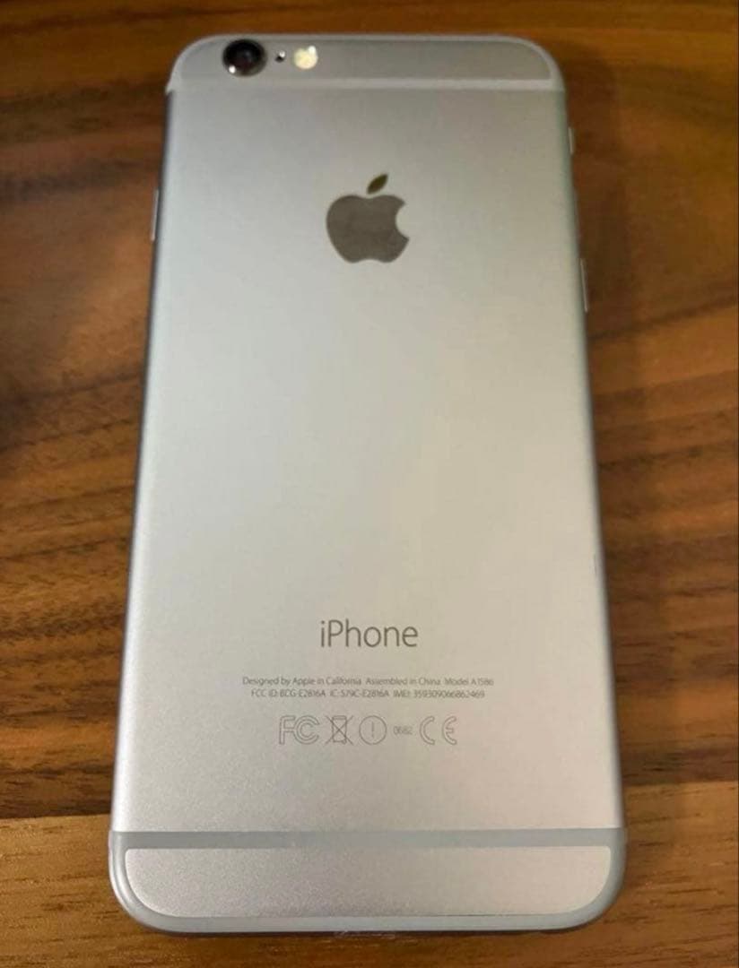 Apple iPhone 6 シルバー 本体