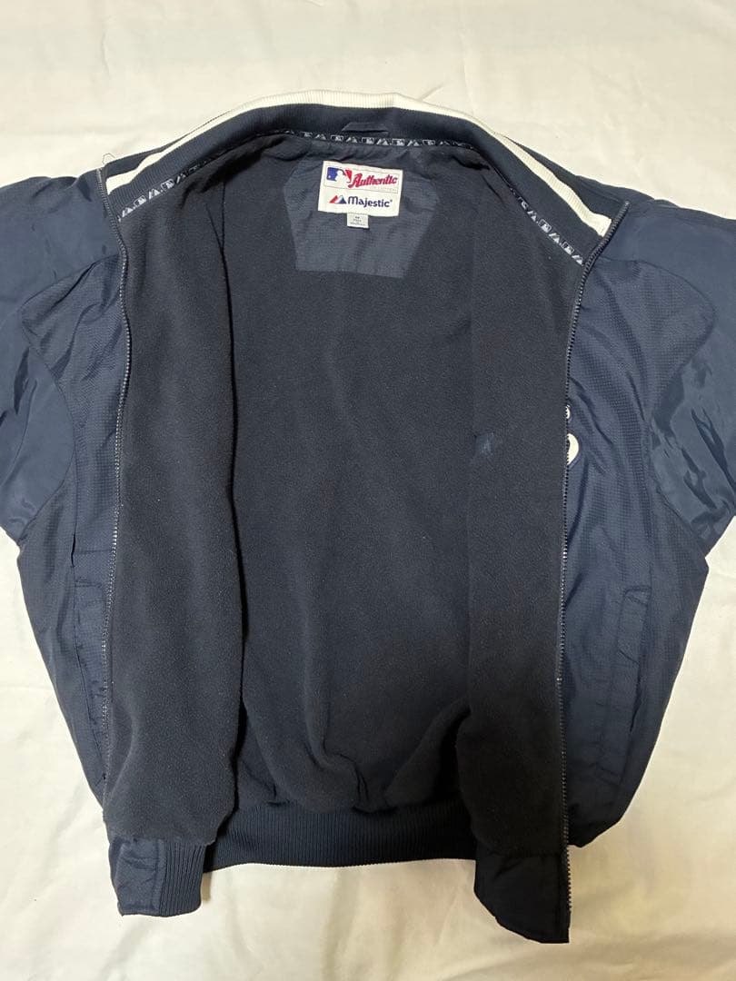 Majestic ヤンキース　ジャケット ブルゾン Mサイズ　MLB