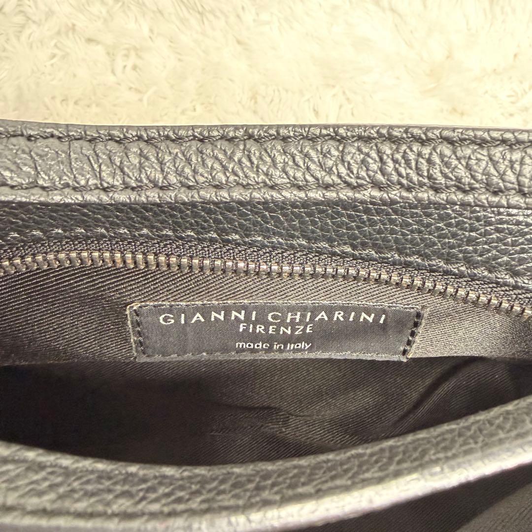 極美品✨ GIANNI CHIARINI アリファS ブラックショルダーバッグ
