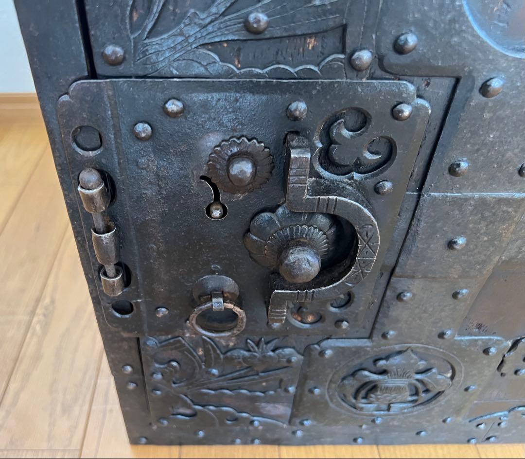 骨董品 船箪笥 時代箪笥 木製 鉄金具 鍵付 アンティーク 小引出(5ヶ所)