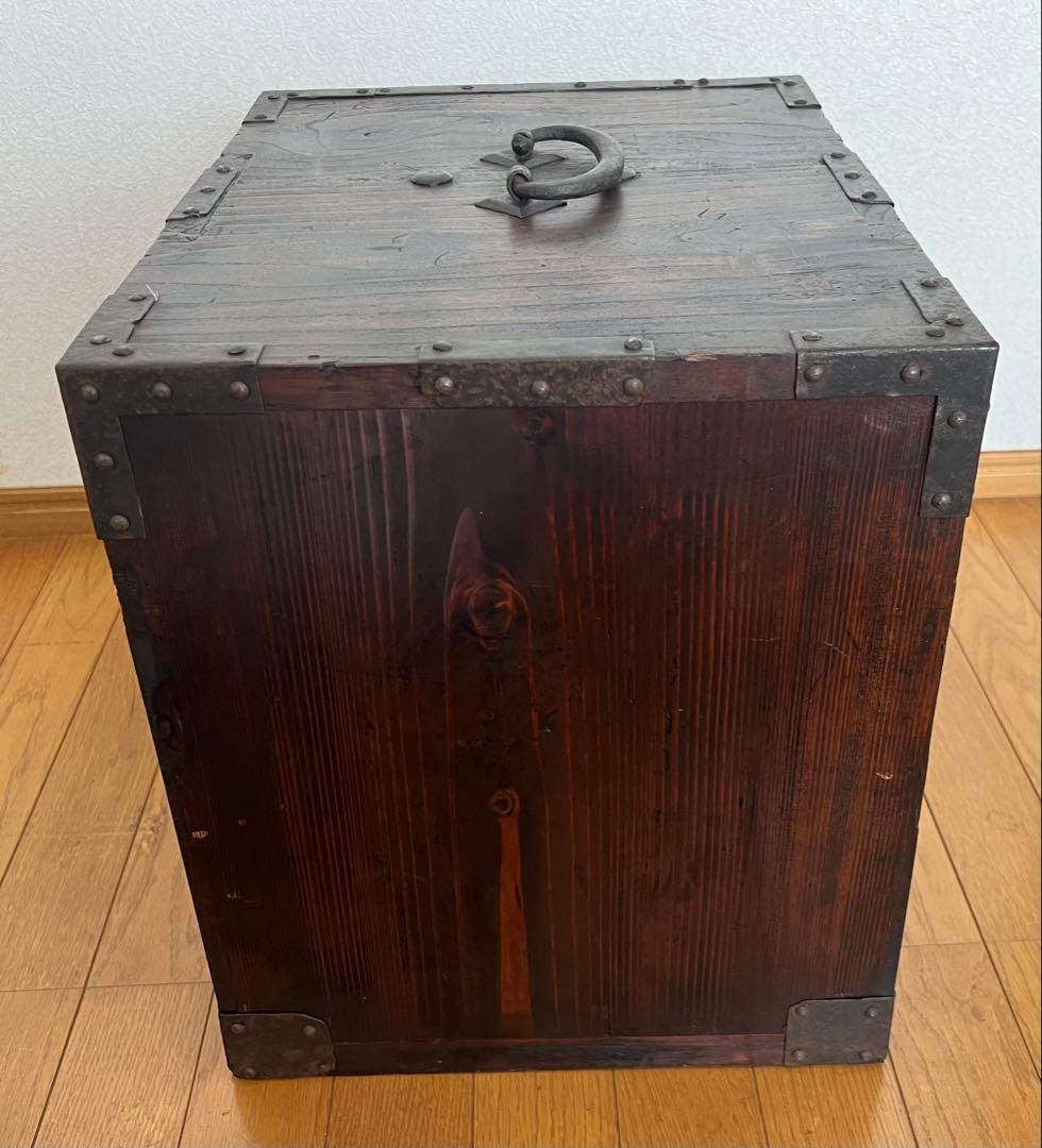 骨董品 船箪笥 時代箪笥 木製 鉄金具 鍵付 アンティーク 小引出(5ヶ所)