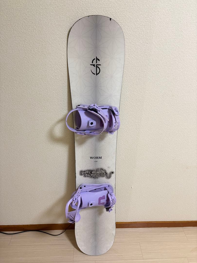 CROOJA WORM 139cm クロージャワームグラトリスノボー板レディース