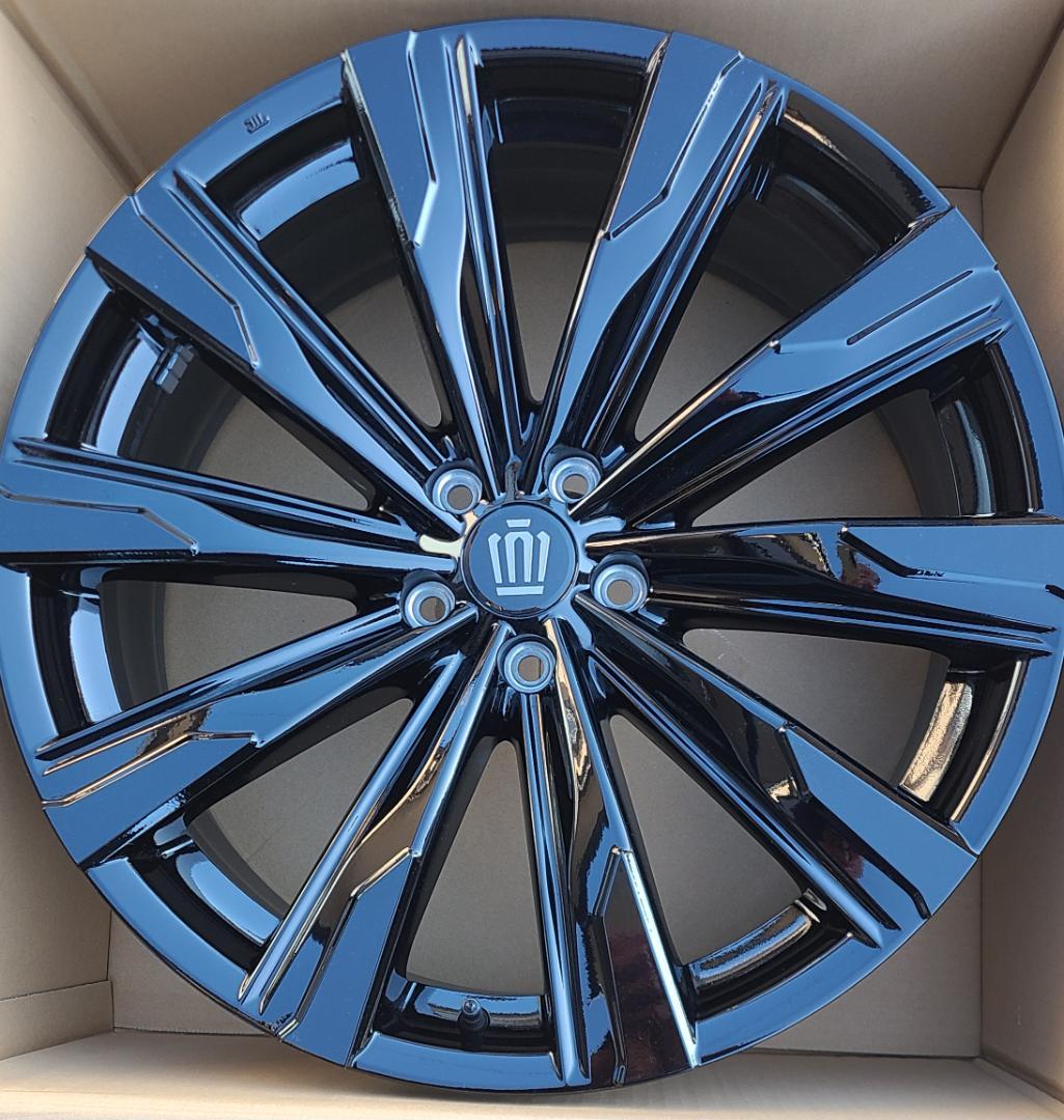 TOYOTA　クラウンスポーツ　純正アルミホイール（へっぷりボーイ）