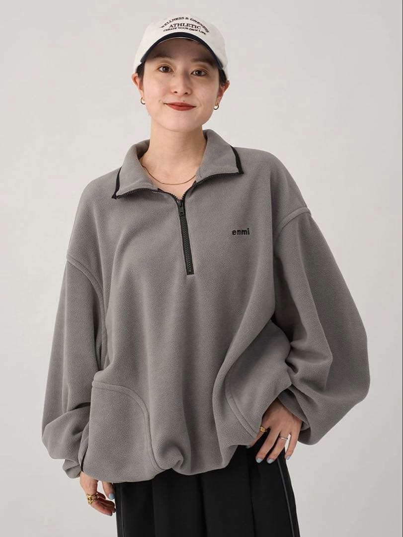 emmi エミ eco フリースハーフジッププルオーバー
