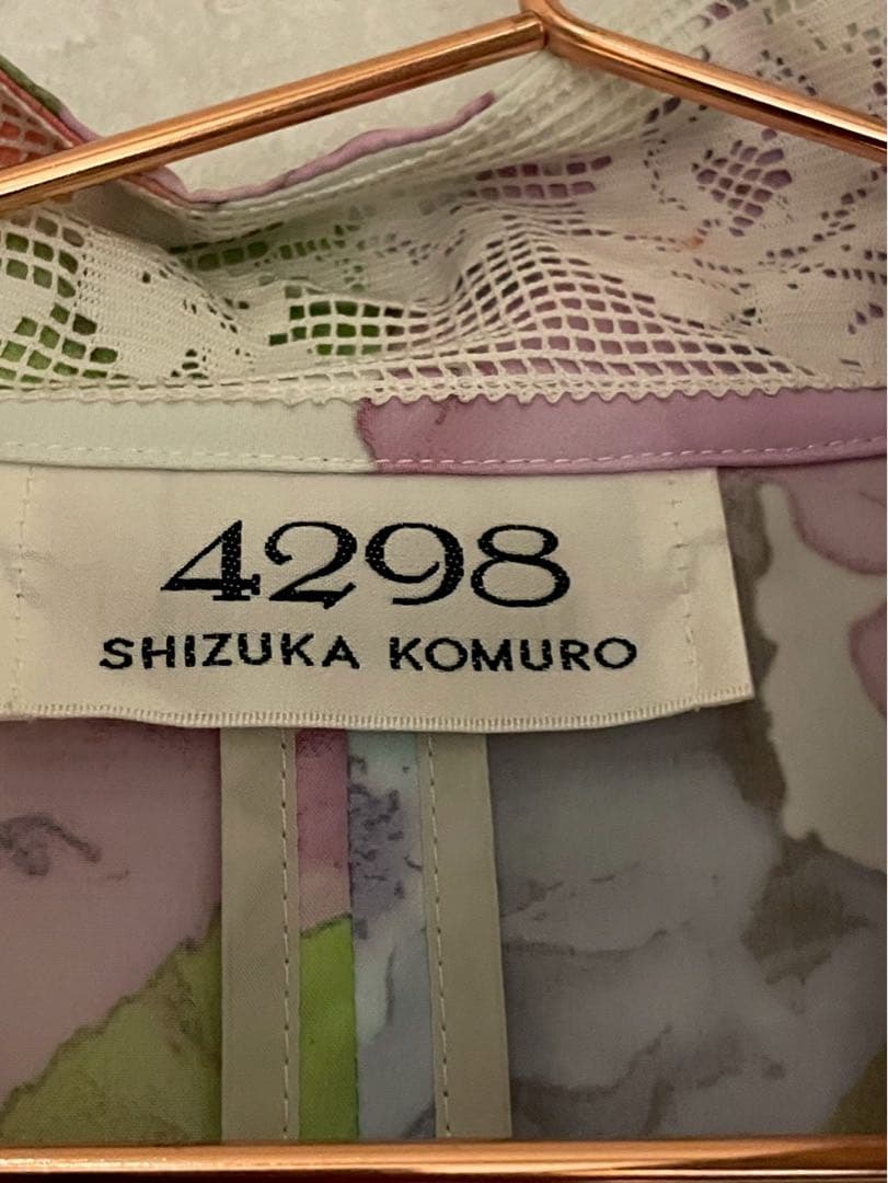 【新品未使用】シズカコムロ　花柄　ジャケット　サイズ42 定価61950円